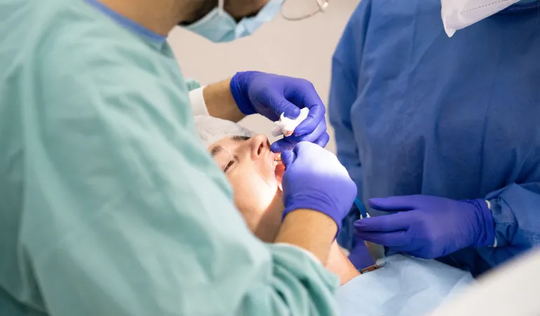 Zahnzusatzversicherungen schonen Ihre Finanzen bei teuren Zahnbehandlungen